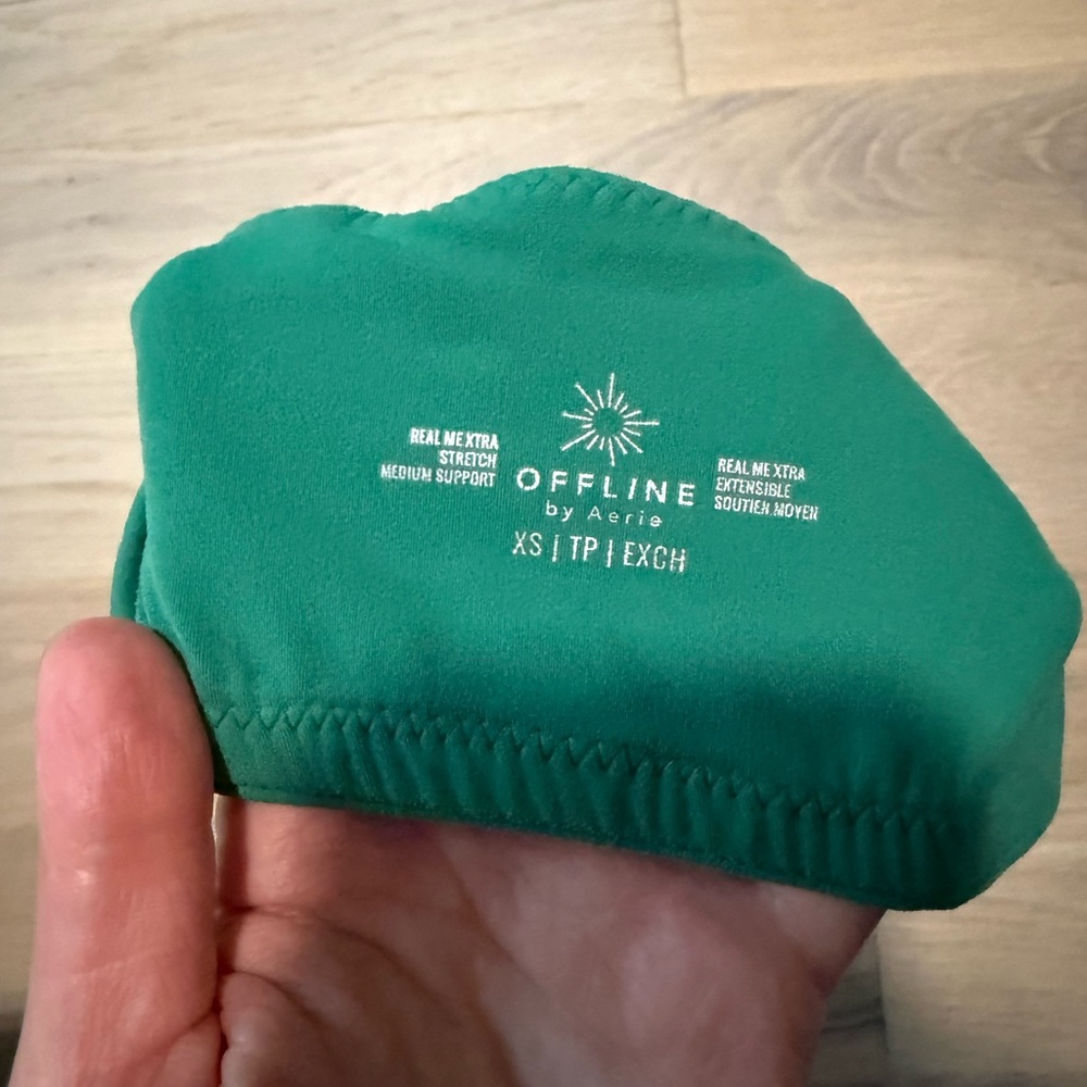Aerie Offline Cross-back Sports Bra in Green - Picture 4 of 4